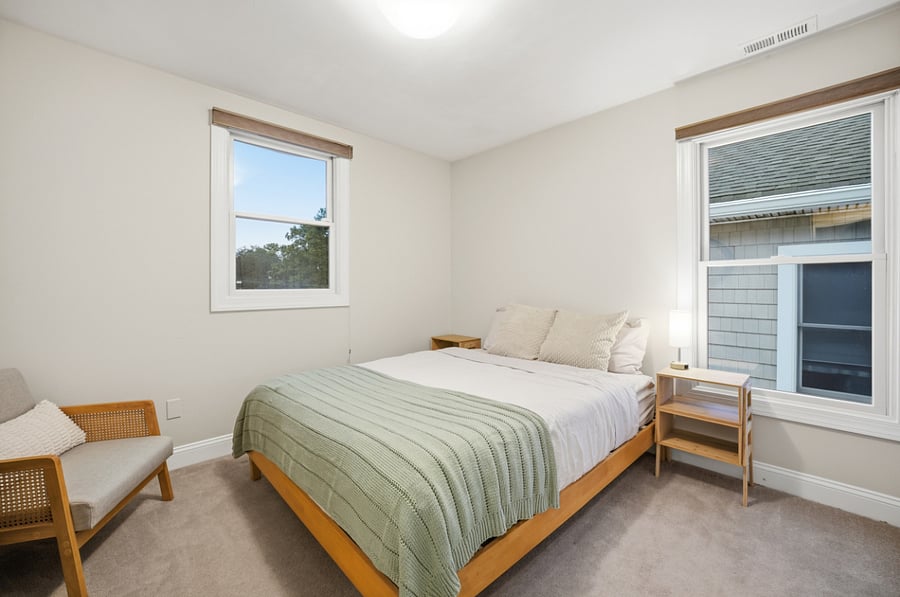 Guest bedroom 