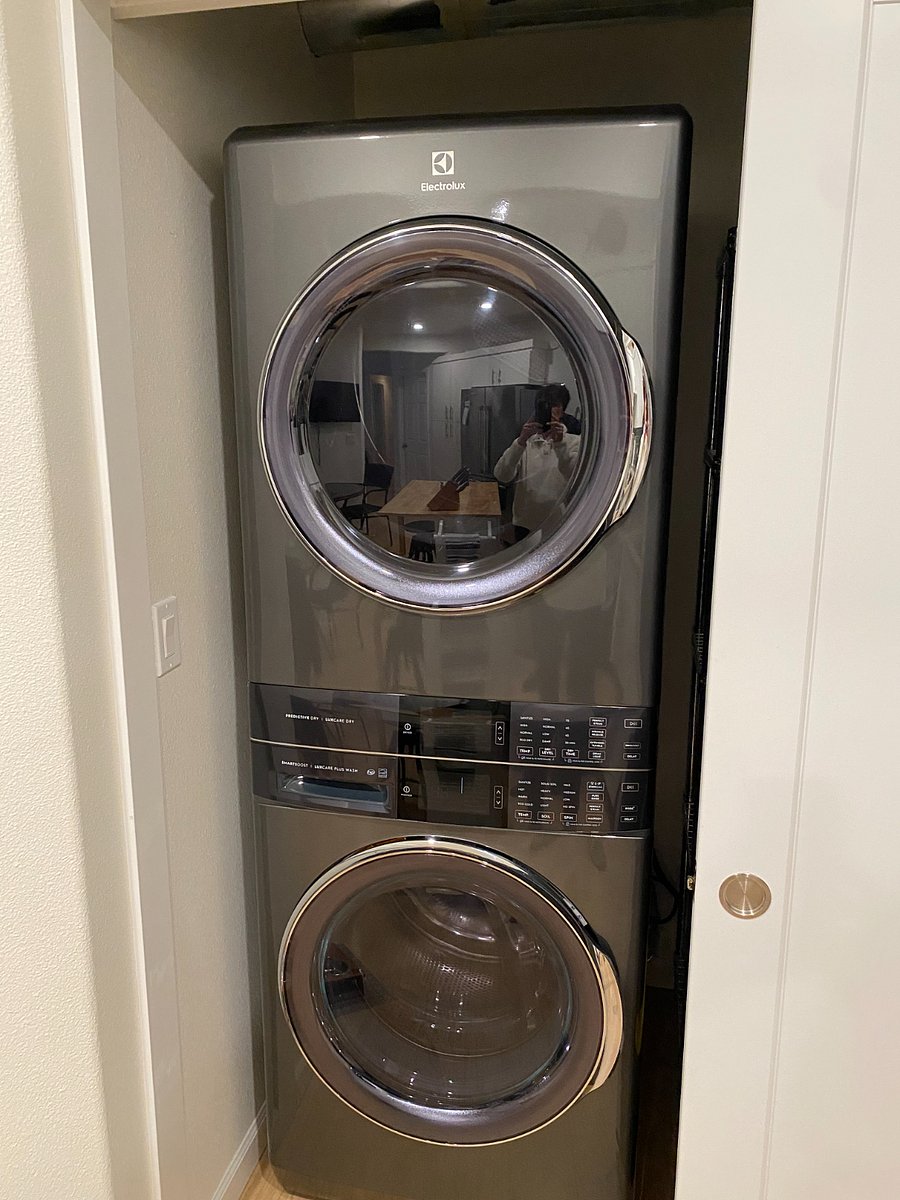 Washer/dryer combo off of kitchen