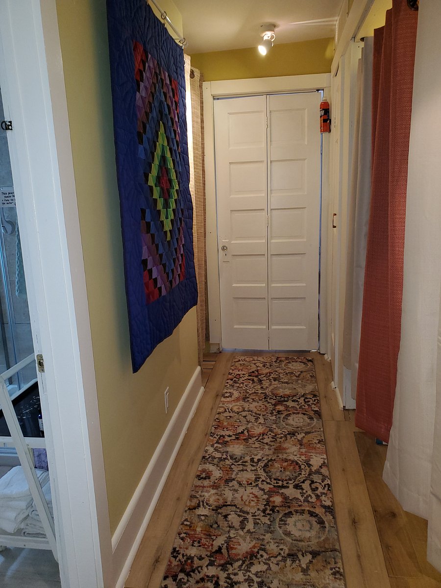 2nd floor hallway looking toward east bedroom