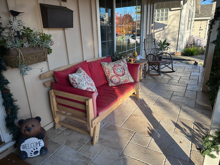 Porch - plenty of hang out options
