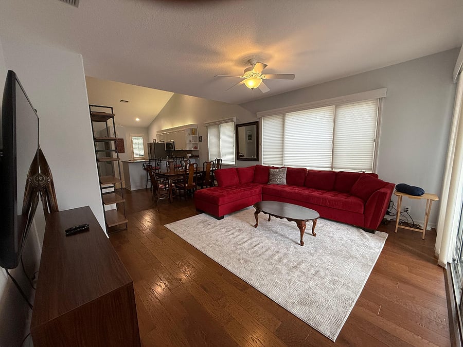 living room 