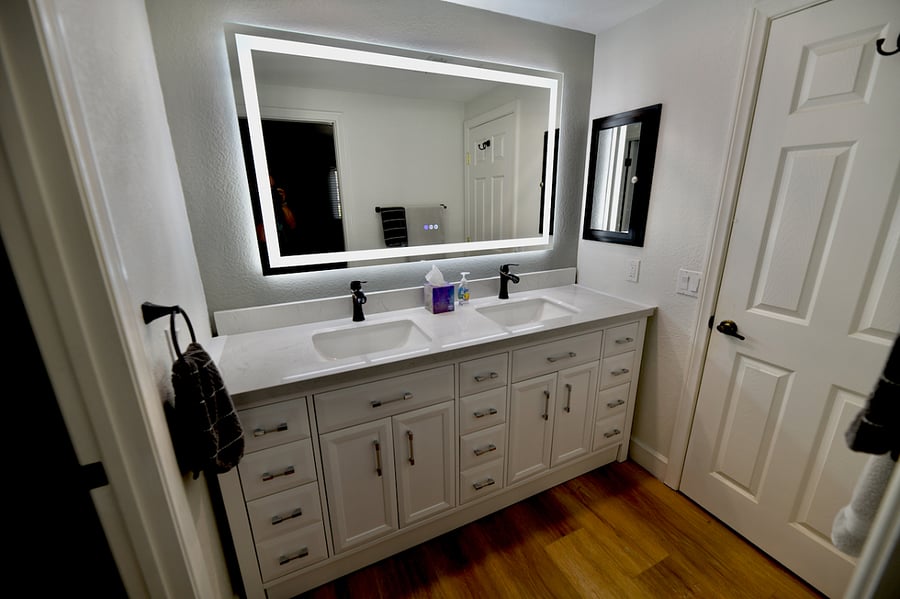 2nd bathroom dual Vanities