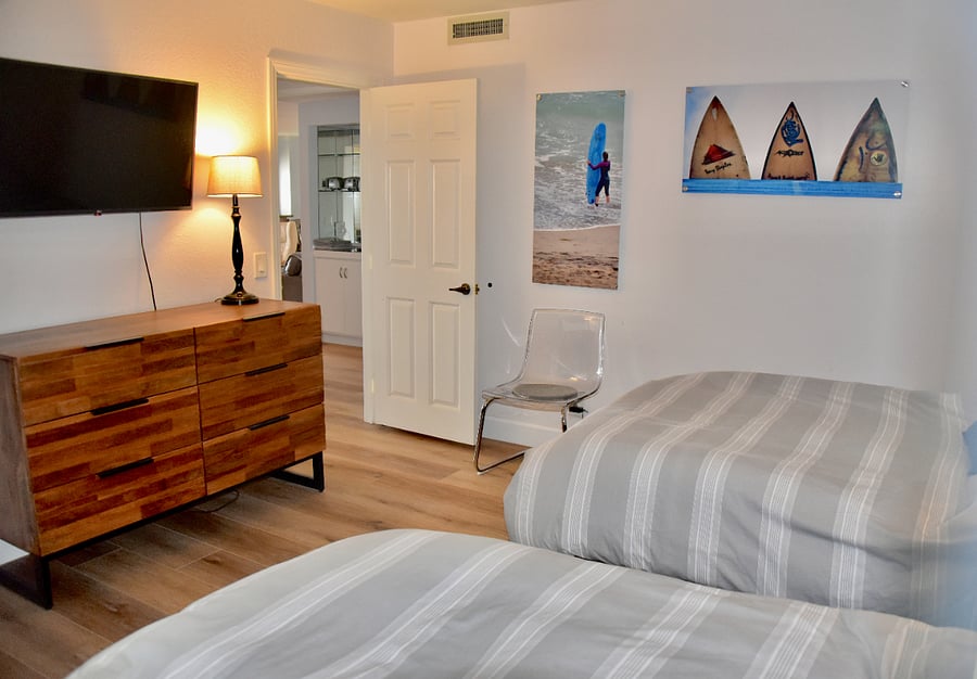 Another view of the 2nd bedroom with TV