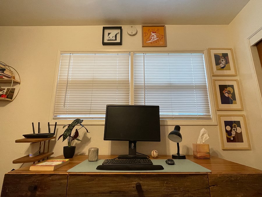 Office desk - monitor, keyboard, mouse, lamp, high-speed internet (WFH)