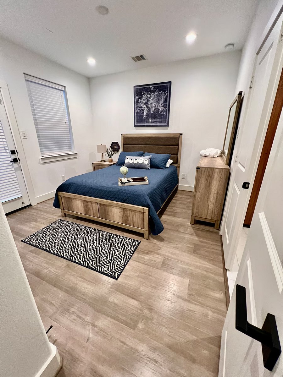 3rd bedroom on the first floor