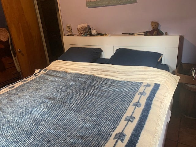 Main bed (king size)