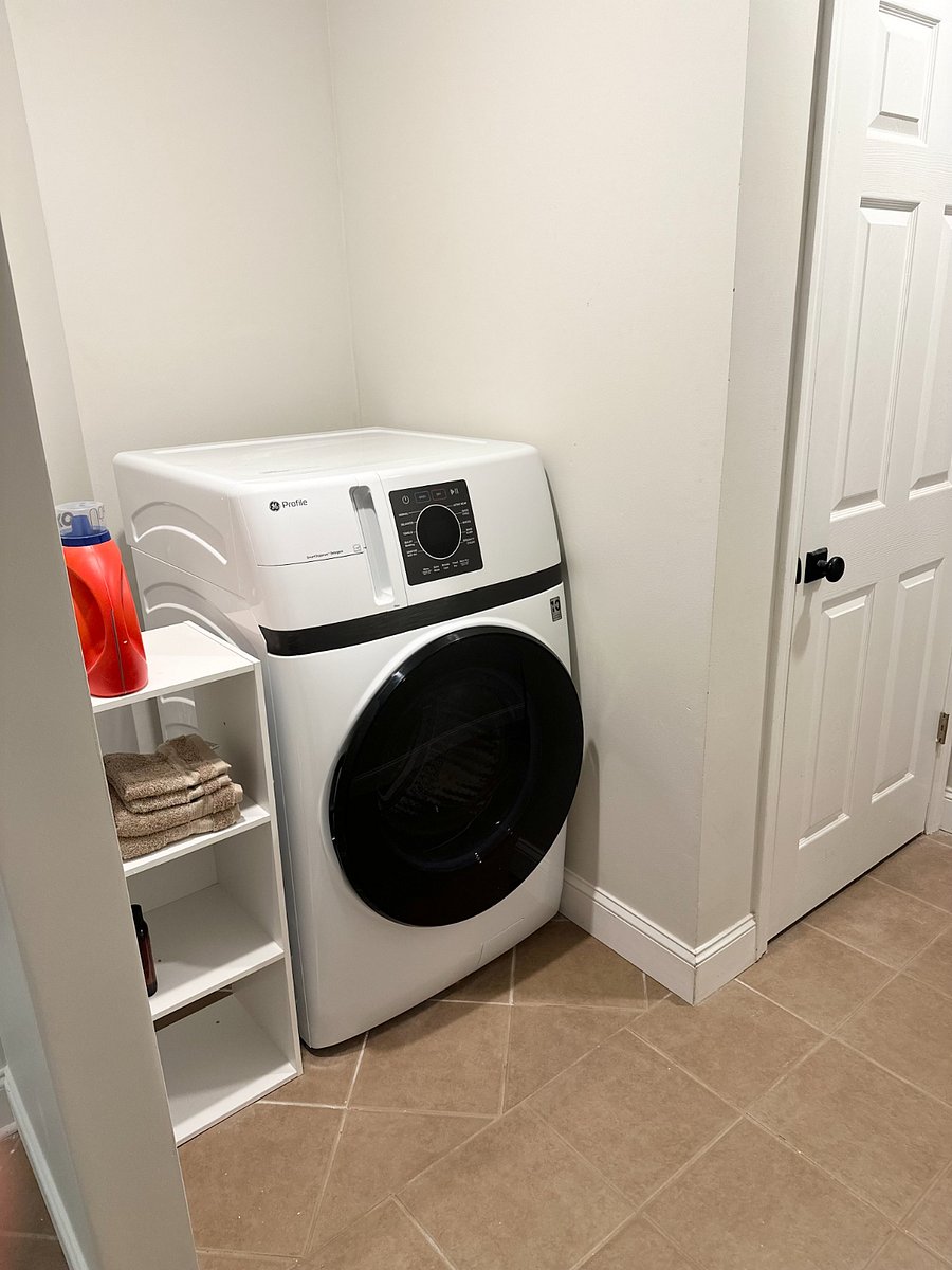 Laundry in the apartment 