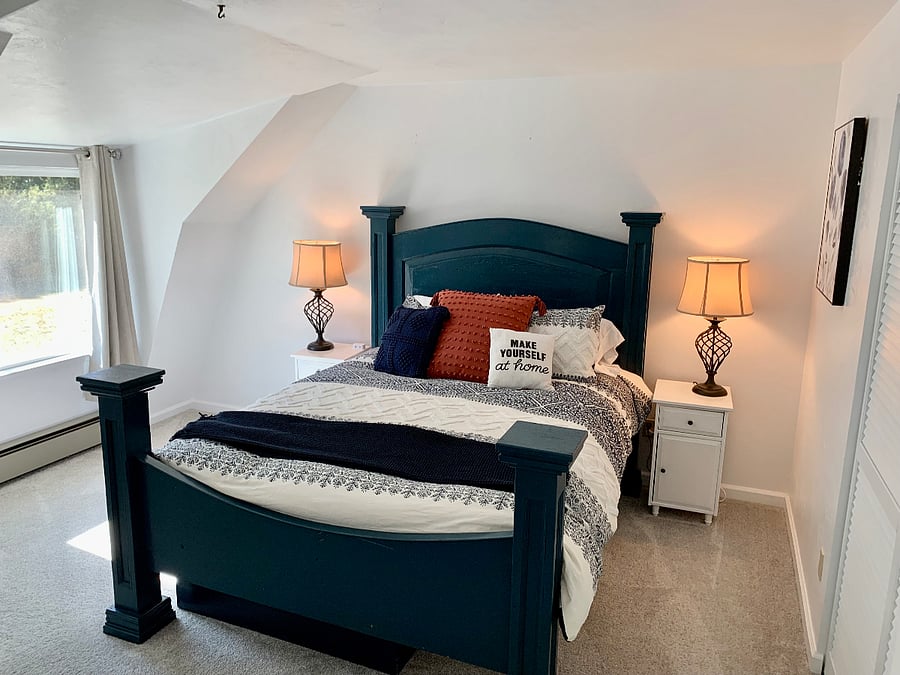 Queen bed in first bedroom