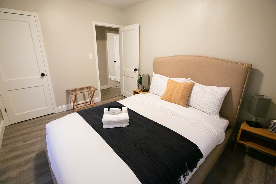 Queen Bed 1