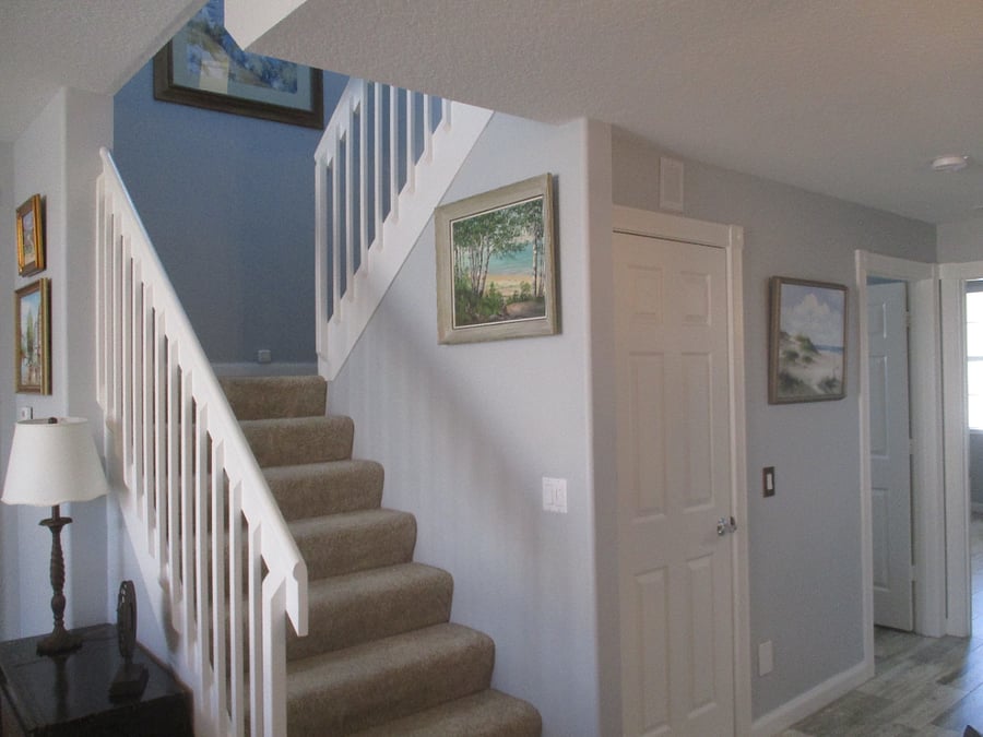 stairs to 2nd level