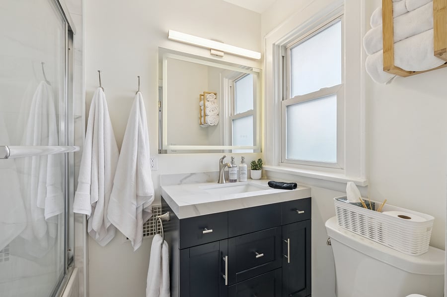 The full bathroom is brand new and features a dimmable, anti-fog mirror with three color temperature settings: warm, daylight, and white. A hair dryer, anti-slip tub mat is also provided for your convenience.