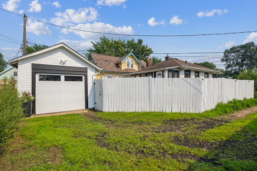The private driveway is located on the north side of the property.