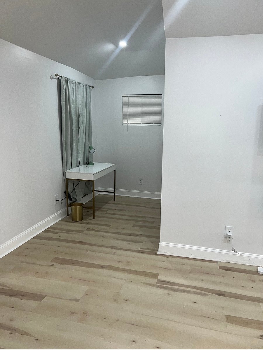 Desk/Office Space