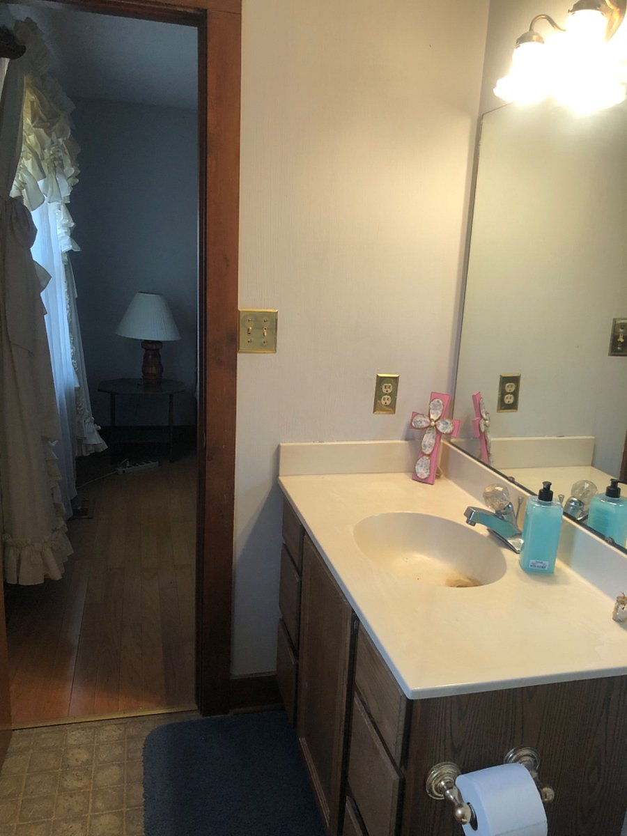 Master bath with shower