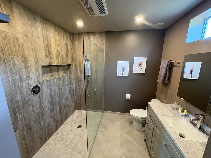 Main bathroom