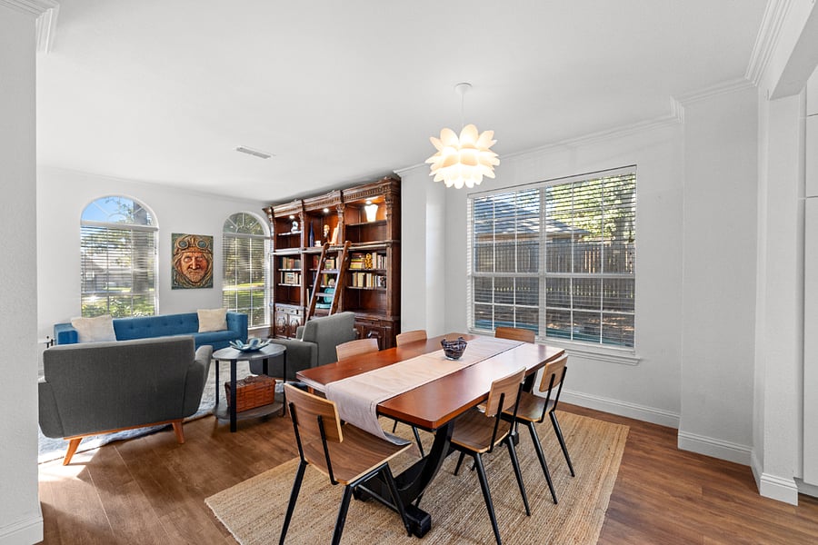 Comfy, simple space ideal for shared meals and sit-down dinners.
