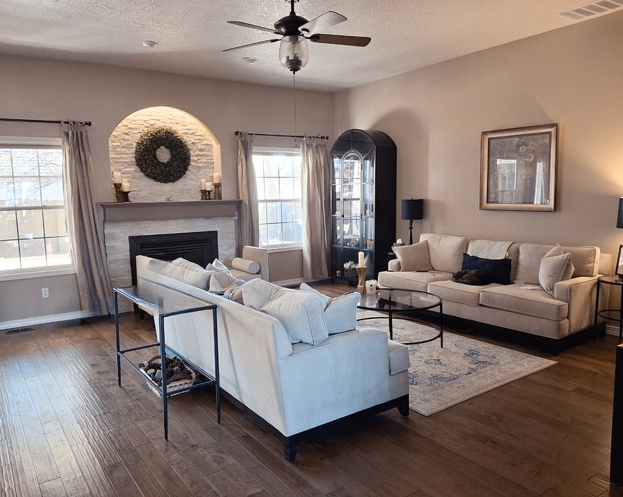 Spacious living room