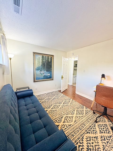 Office Room w/ Futon