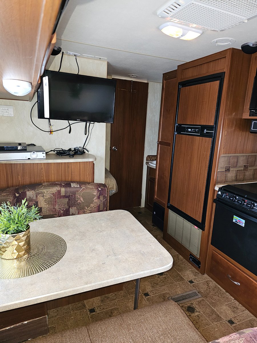 TV and DVD, pantry, closet, storage under bench, LARGE storage under bed.
