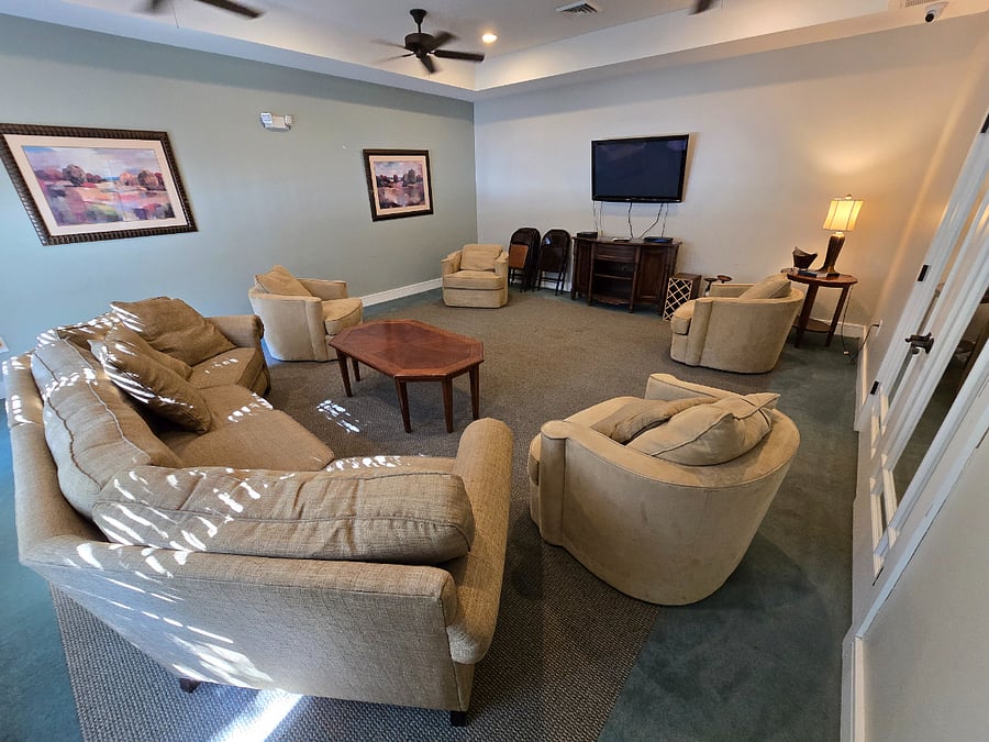 Clubhouse Guest Entertainment Lounge