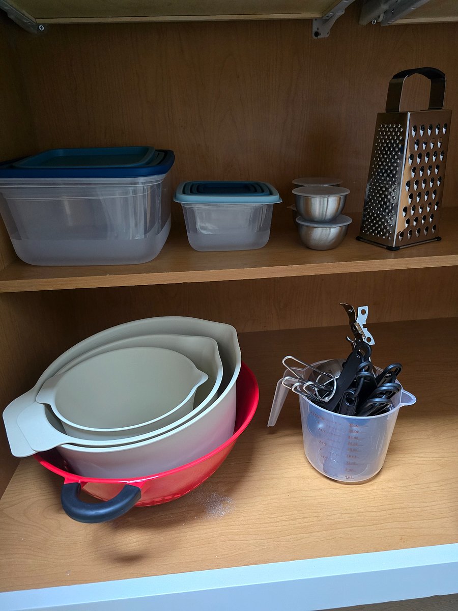 Fully Furnished Kitchen Ware (baking pans furnished, not pictured)
