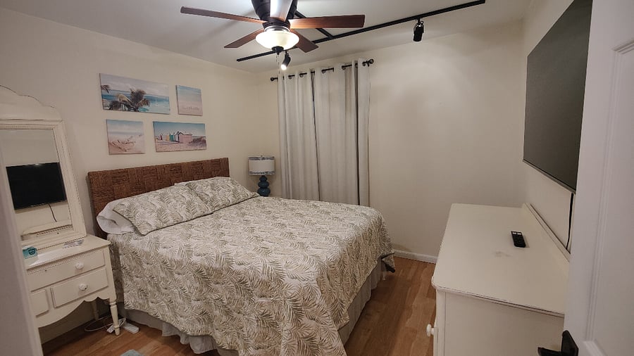 Second bedroom