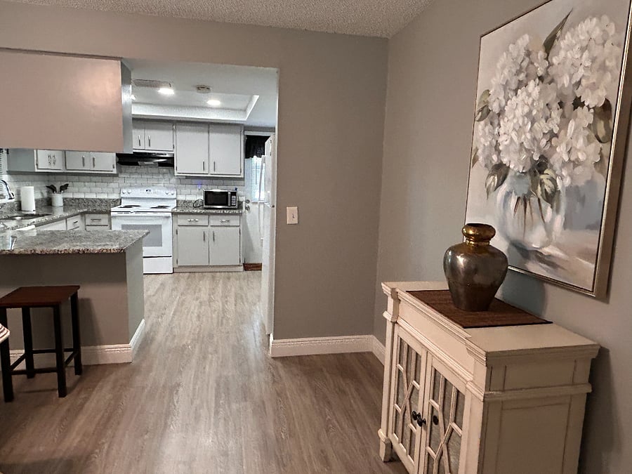 Unit 2 - dining & kitchen