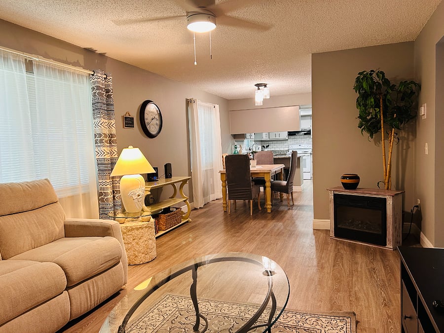 Unit 2 - living room & dining room