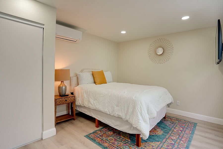 Unit B Studio Bed