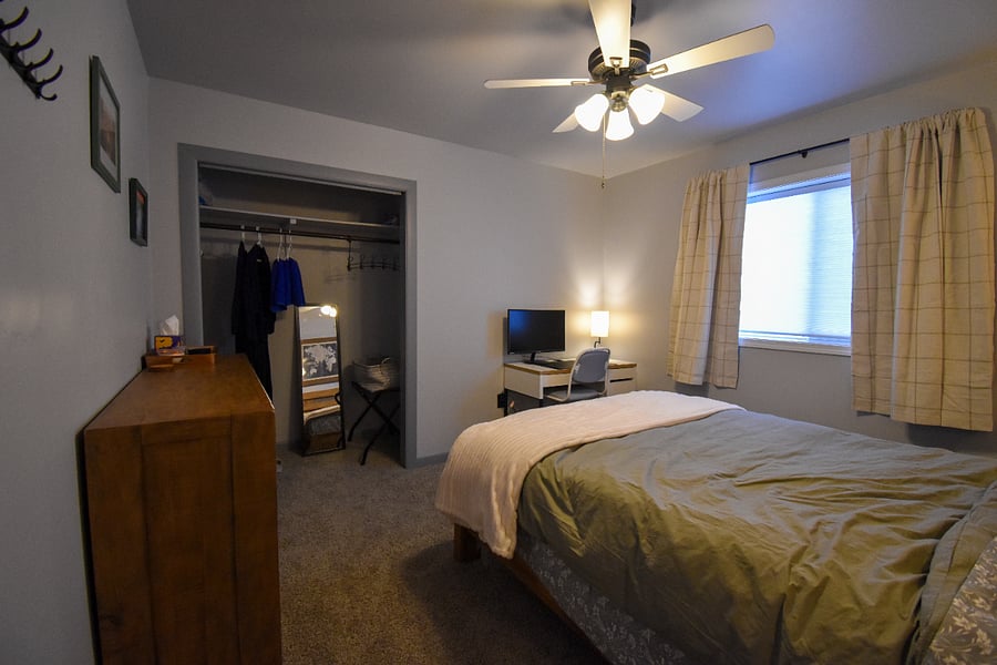 Local art and thoughtful touches make this space feel special. Youll find a full-length mirror, earplugs, a white noise machine, and cozy robes, towels, and slippers ready for the hot tub.
