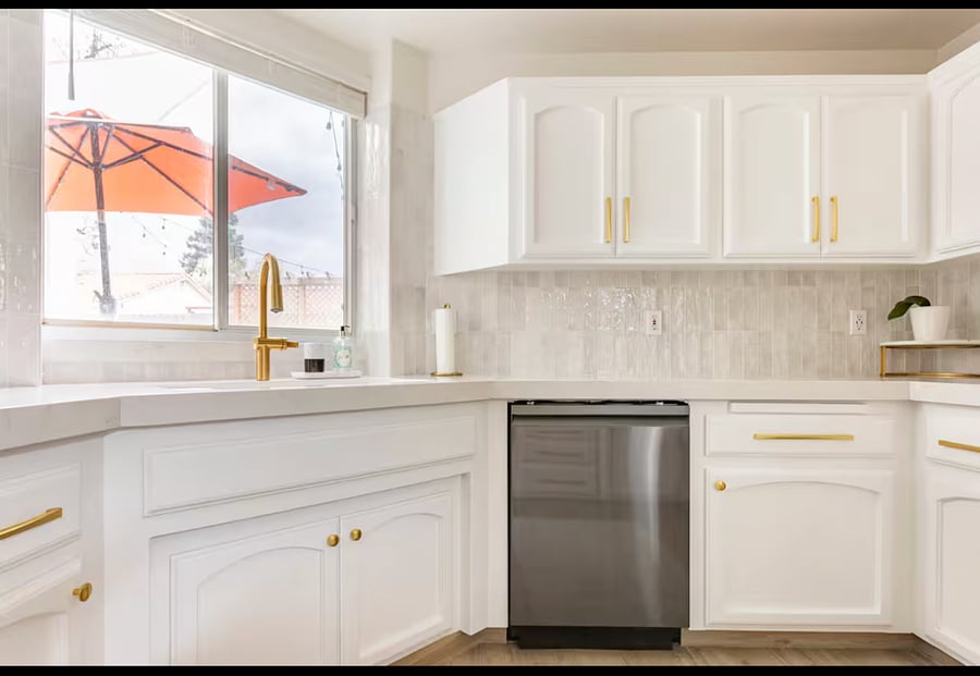 Kitchen equipped with brand new Samsung appliances