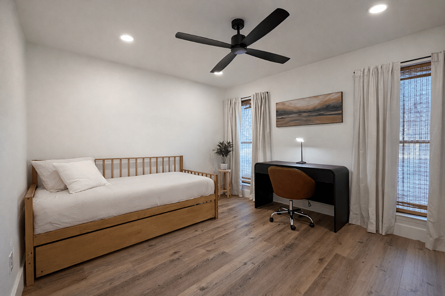 Bedroom 3 - Twin bed trundle with pullout twin