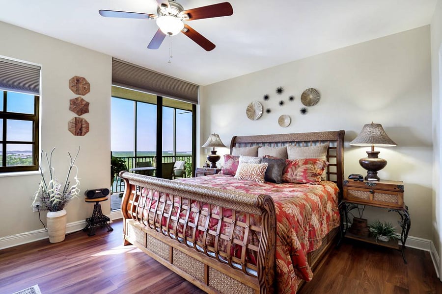 Master bedroom
