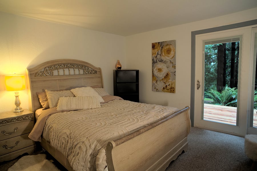 Mystic River downstairs bedroom