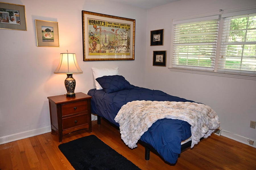 Cozy & Comfortable Twin Room
