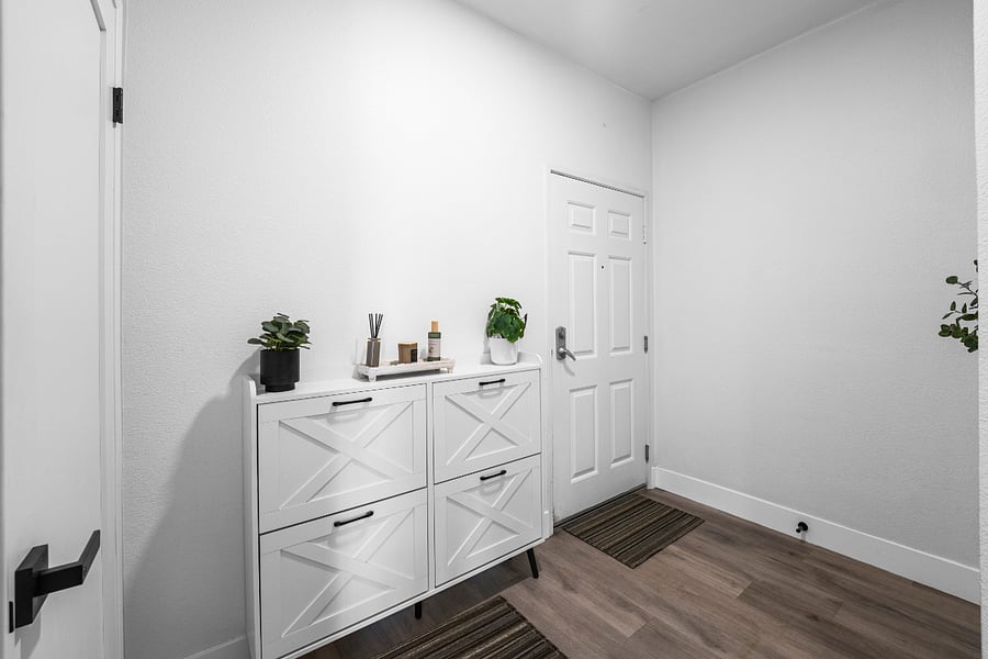 Entry - Shoerack