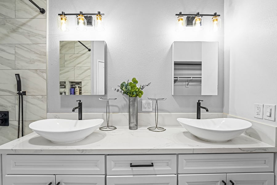 Principal Bathroom / Dual Sink