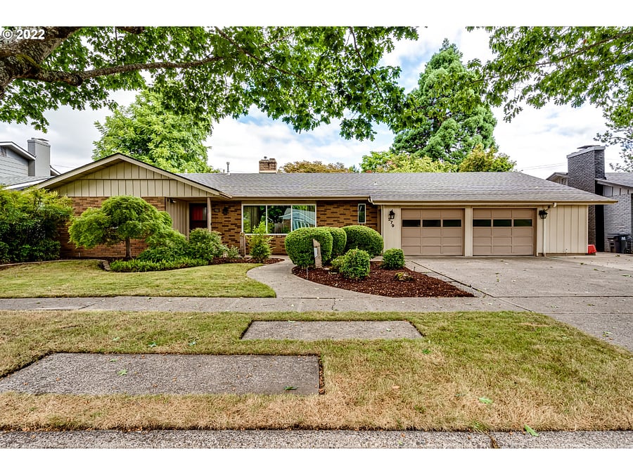 Front view of house.