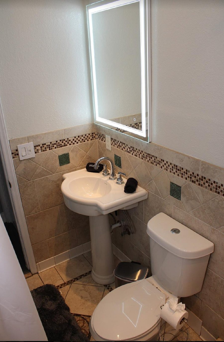 Second bathroom walk in shower
