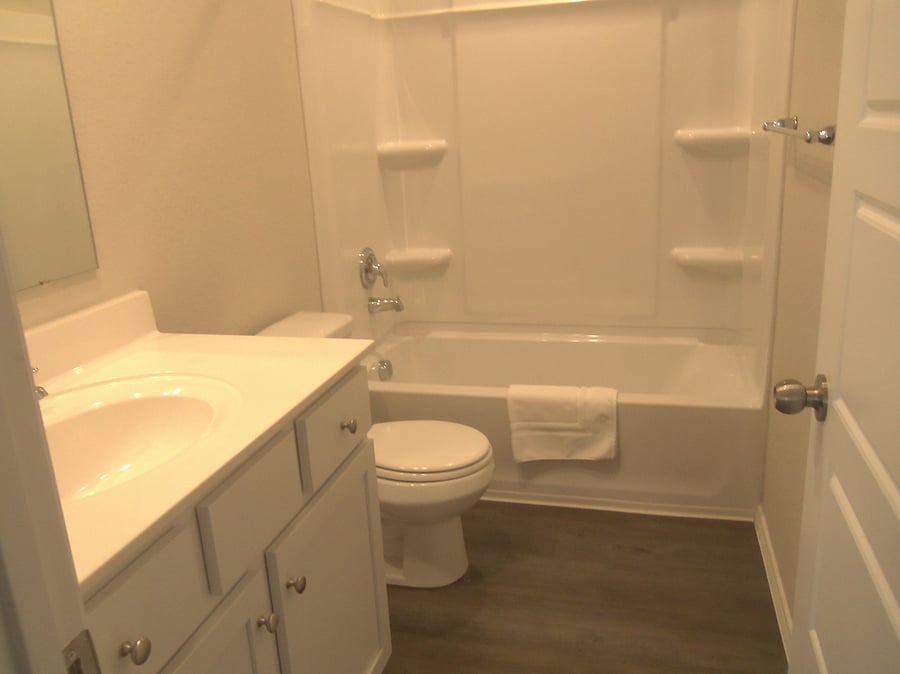 Secondary full bath