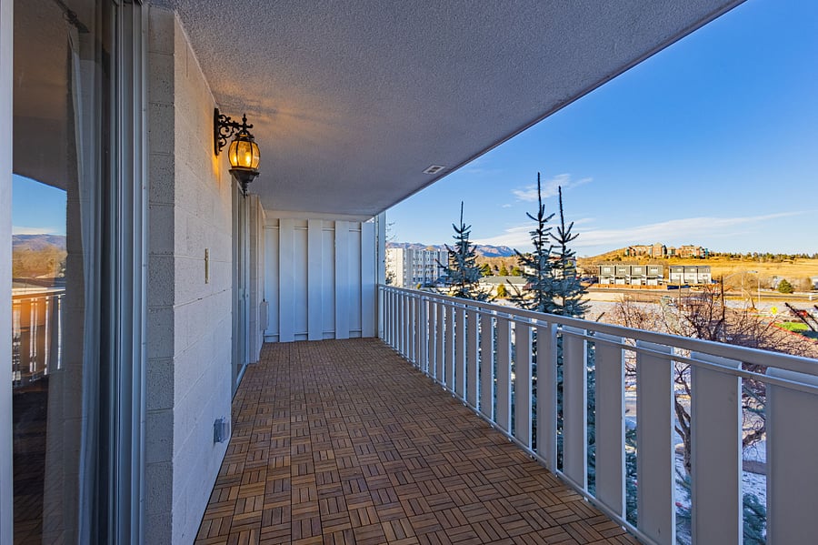 Balcony - Mountain View