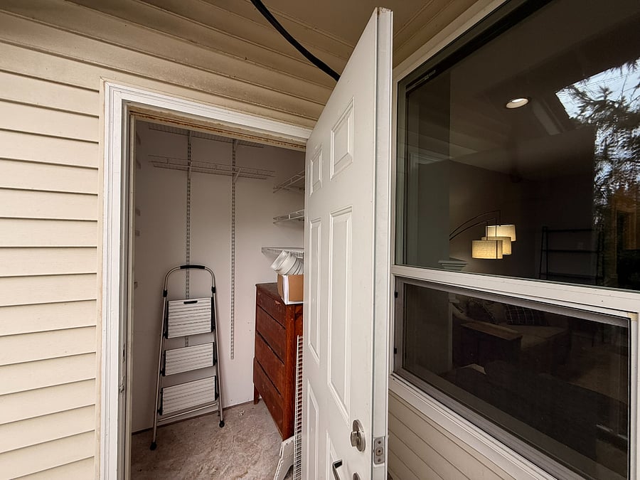 Additional Balcony Closet for additional storage