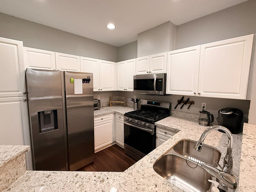 Updated Quartz Kitchen Counters & Samsung Kitchen Appliances 