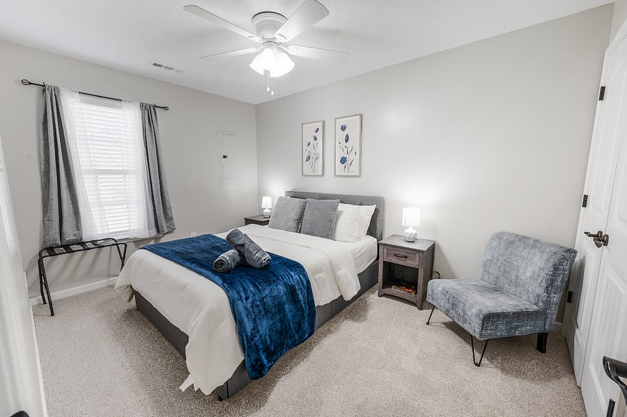 Queen Bedroom Main Level