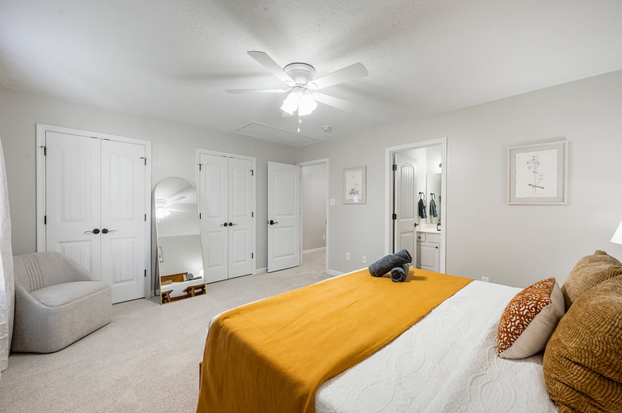 King Bedroom #1