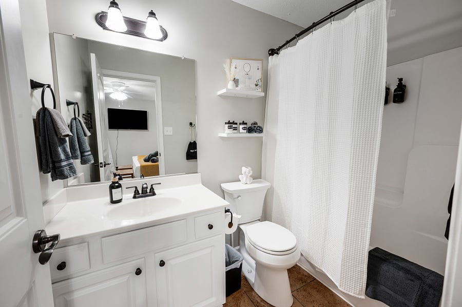 King Bedroom #1 ensuite Bathroom