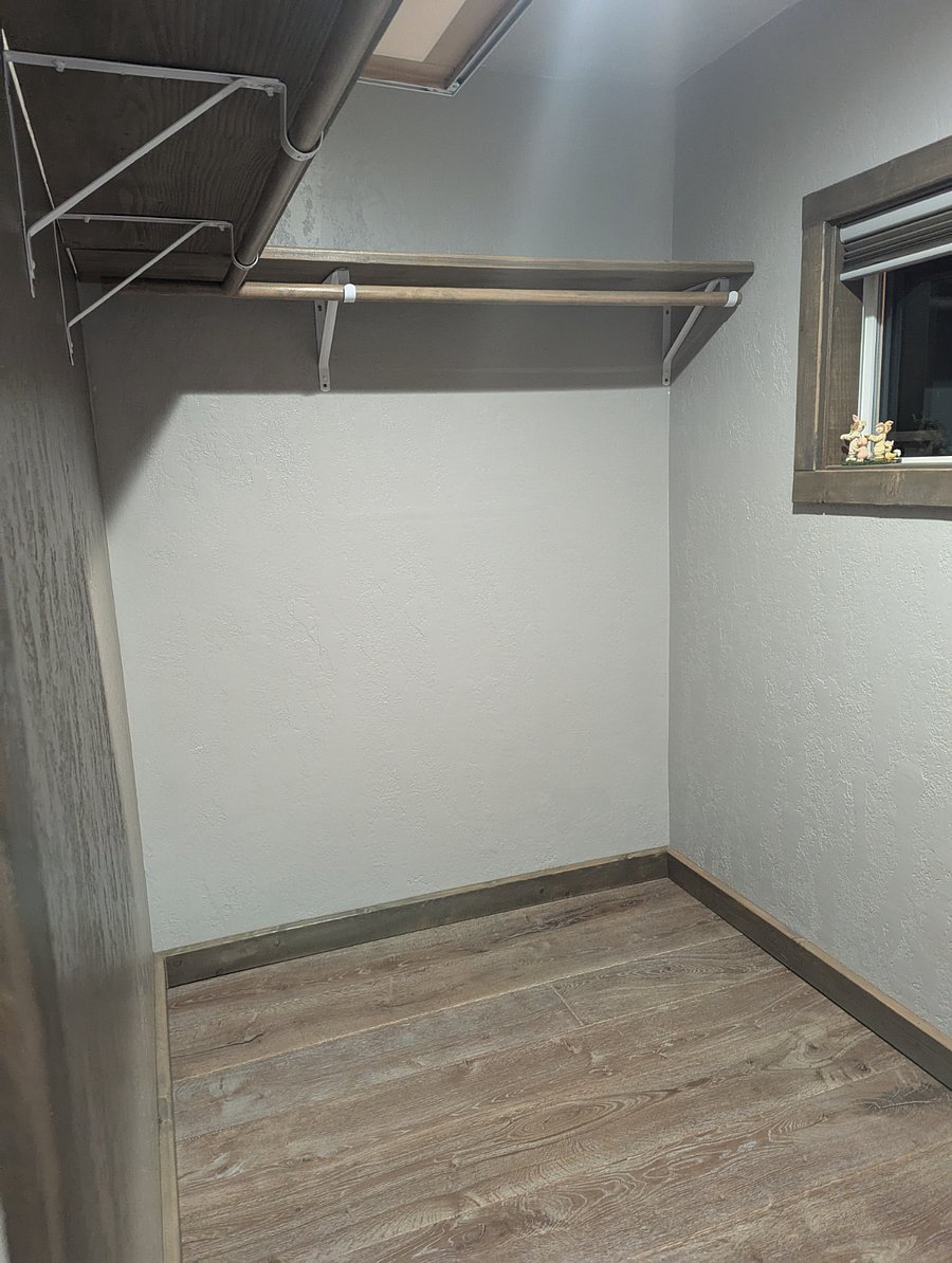 Walk in closet