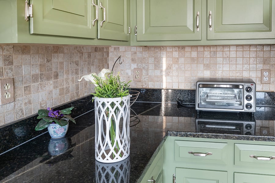 Stovetop and lots of storage in kitchen!