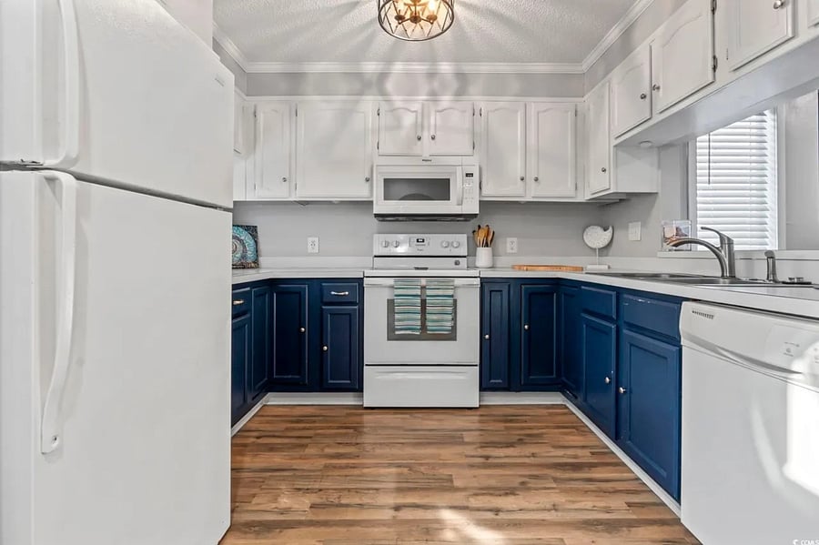 Kitchen with Dishwasher & Microwave