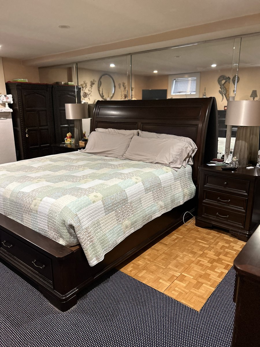 King size bed